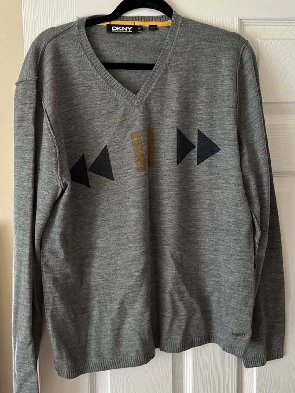 Dkny Men’s Gray V-Neck Sweater with Black and Gold Graphic